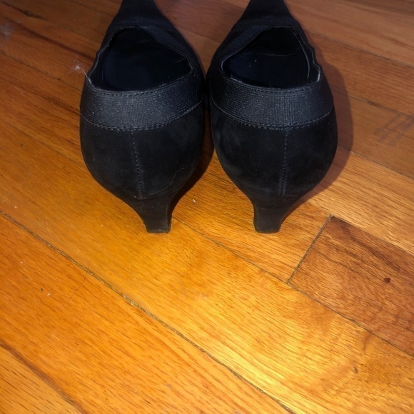 Stuart Weitzman Black Suede Russell Bromley Kitten Heels - Picture 8 of 14